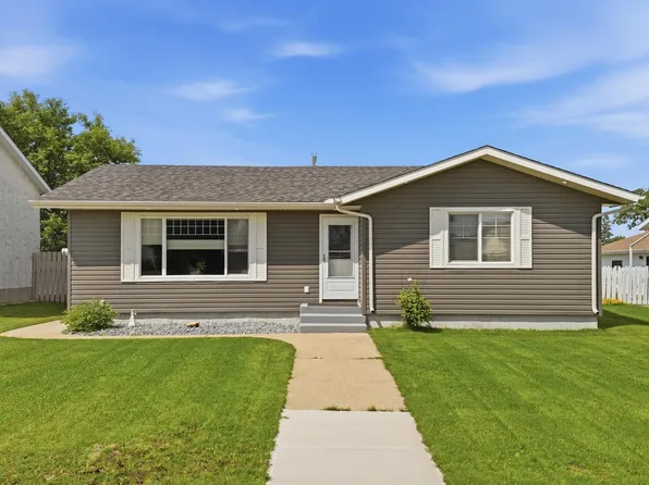 5028 47th St, Lamont, AB T0B 2R0