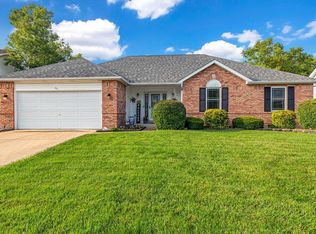 561 Quarterhorse Trl, Saint Peters, MO 63376