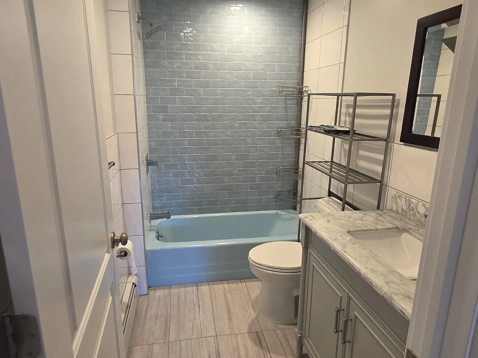 2 bed, 500 sqft, $2,200 — Photo 2