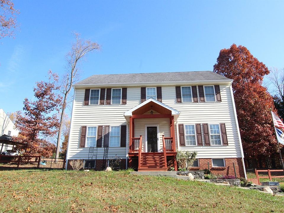 1st image of 211 Mullbury Pl
