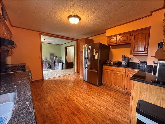 4th image of 33 Toothman Rd