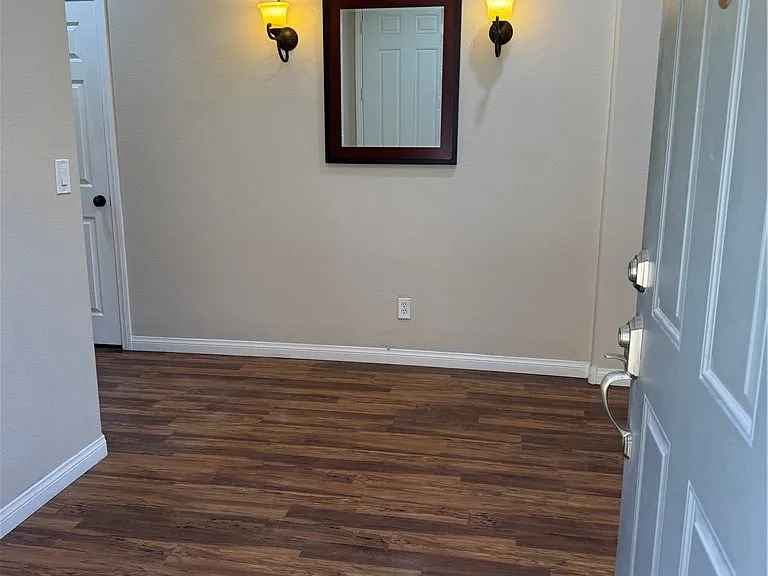 9113 Parkstone Ave — Photo 3