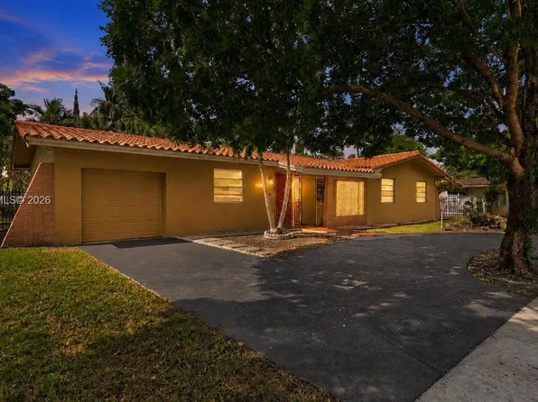 10710 SW 32nd St, Miami, FL 33165