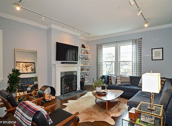 2nd image of 421 W Oakdale Ave APT 3