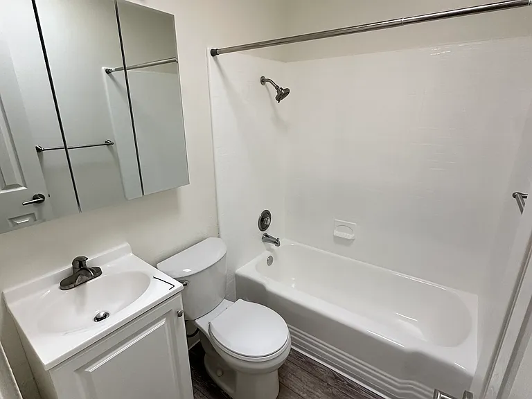 Palm Terrace Apartments — Photo 13
