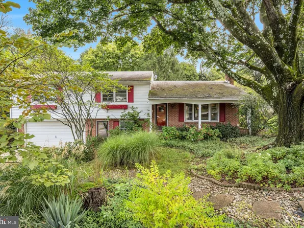 1689 Randow Rd, York, PA 17403