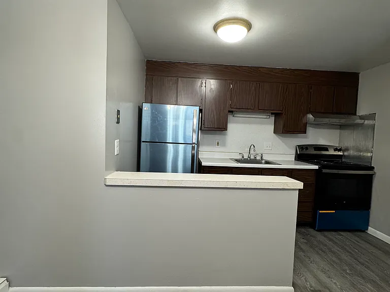 3 Dana Ct #6 — Photo 2