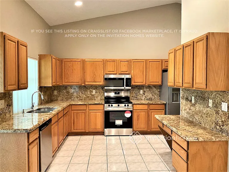 5788 NW 48th Dr — Photo 5