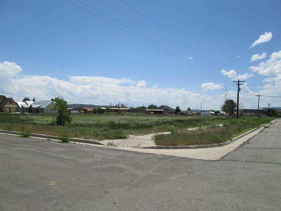 2nd image of 400 S Main St
