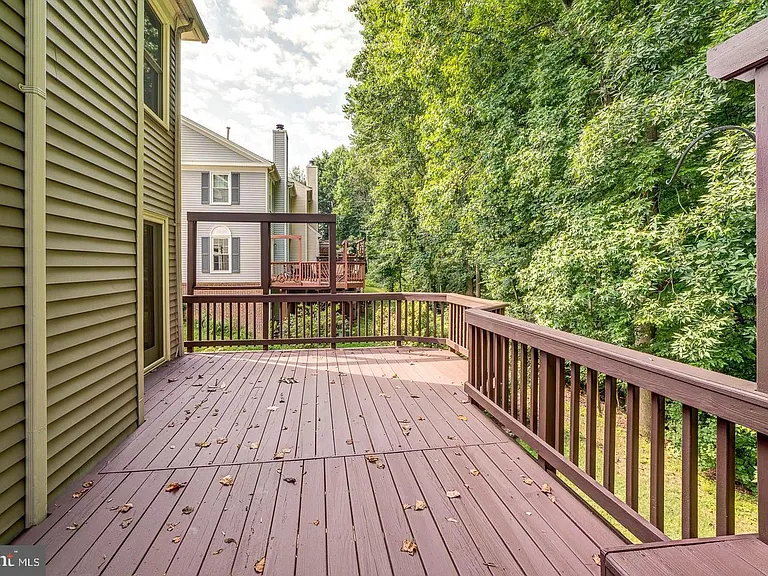 7208 Burton Hill Ct — Photo 29