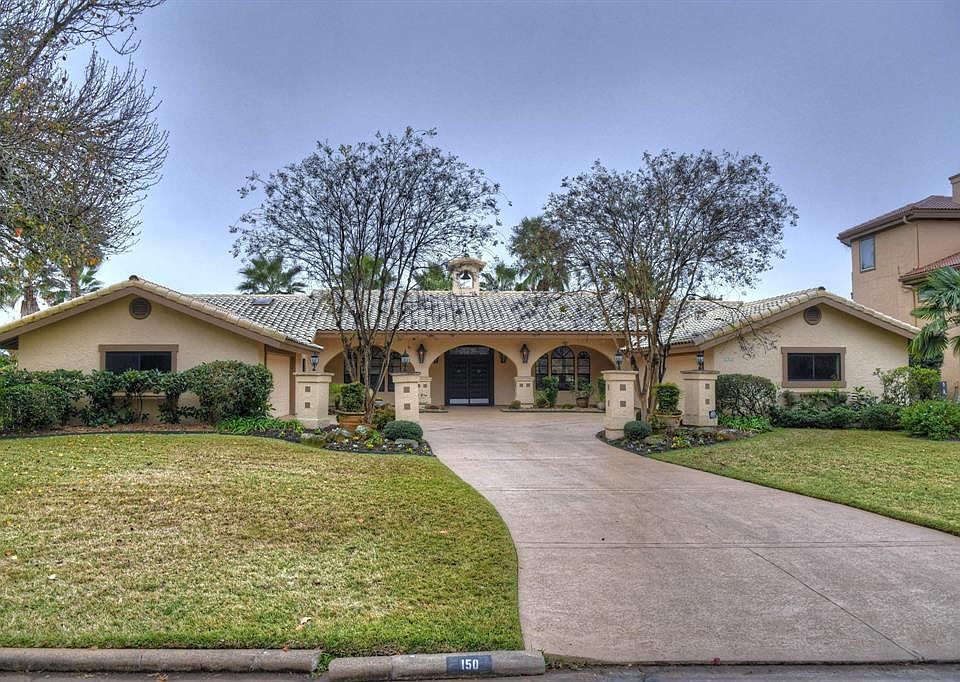 1st image of 150 La Costa Dr