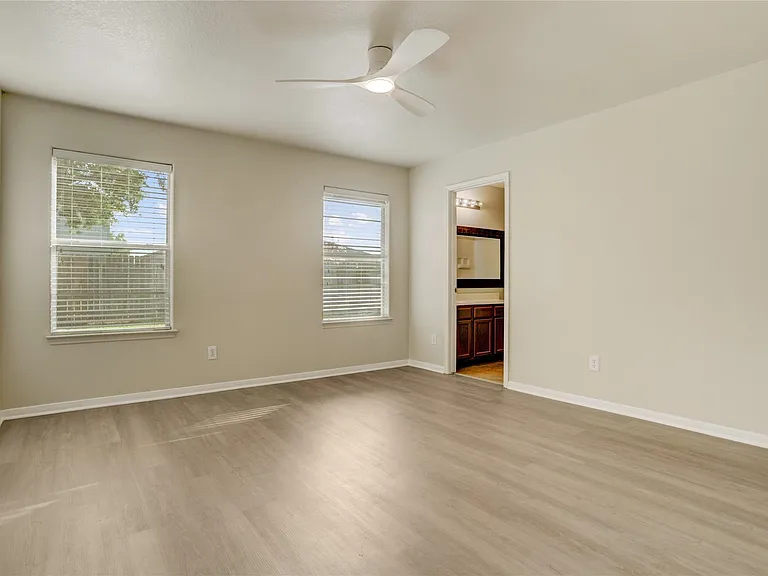 822 Crabapple Way — Photo 10