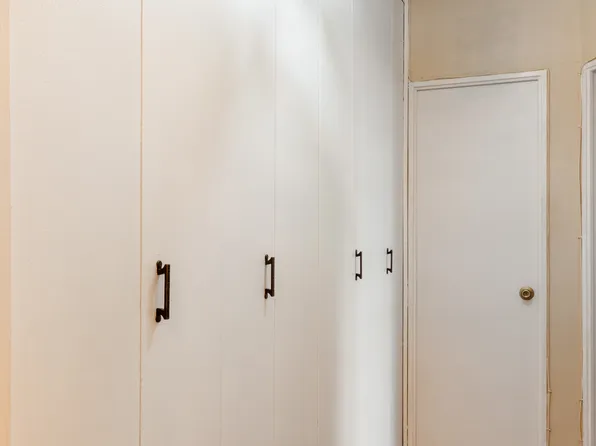 2621 Palisade Avenue image 7 of 18