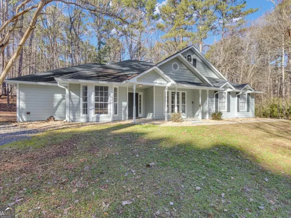 115 Park Timbers Dr, Sharpsburg, GA 30277