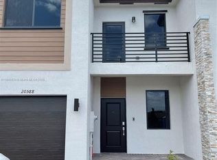 20588 NE 5th Pl, Miami, FL 33179