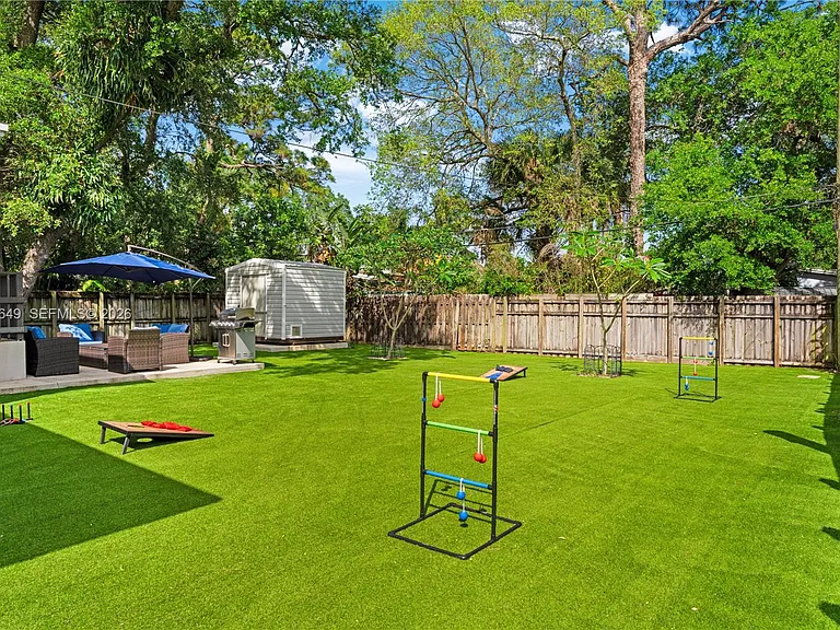 1526 SW 20th Ave — Photo 4