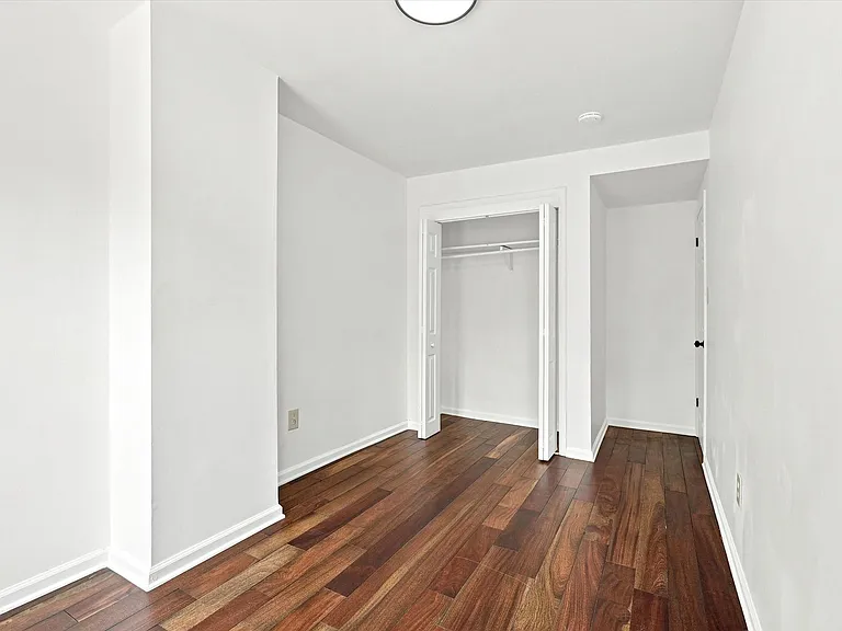 2846 Amber St — Photo 4