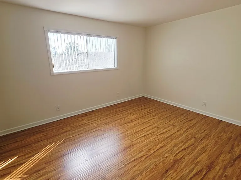 12835 Kling St. — Photo 11
