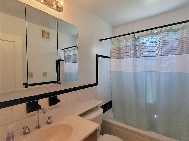 Full Bath 1
