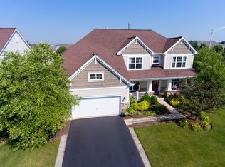 603 Eagle Brook Ln, Naperville, IL 60565