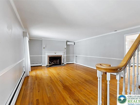 5th image of 2714 Washington St
