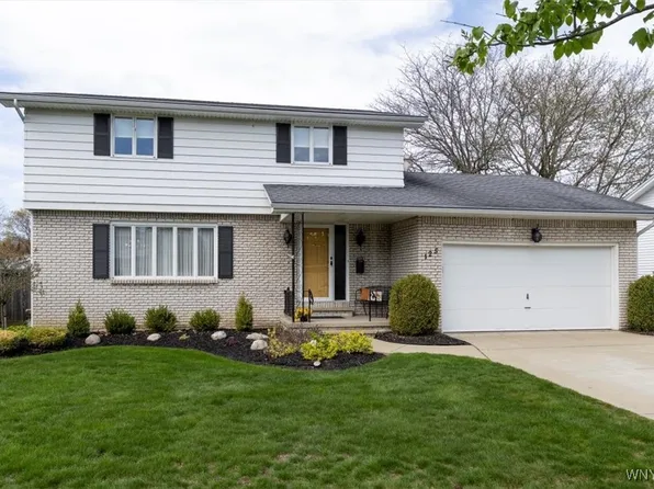 125 Harvey Dr, Lancaster, NY 14086