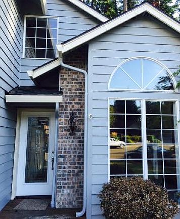 2nd image of 15217 NE 25th Cir