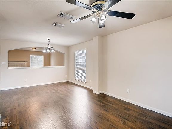 4th image of 1107 Gazania Dr