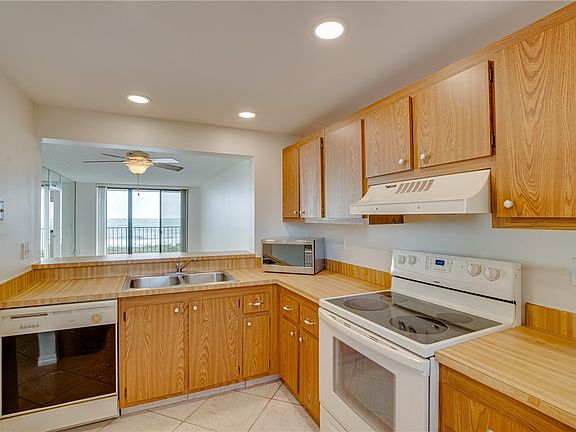 5th image of 4250 N Highway A1a APT 306