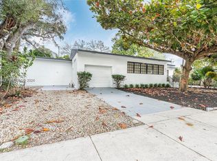 675 NE 159th St #0, Miami, FL 33162