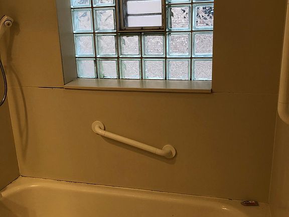 2nd image of 5867 N Nagle Ave APT 1