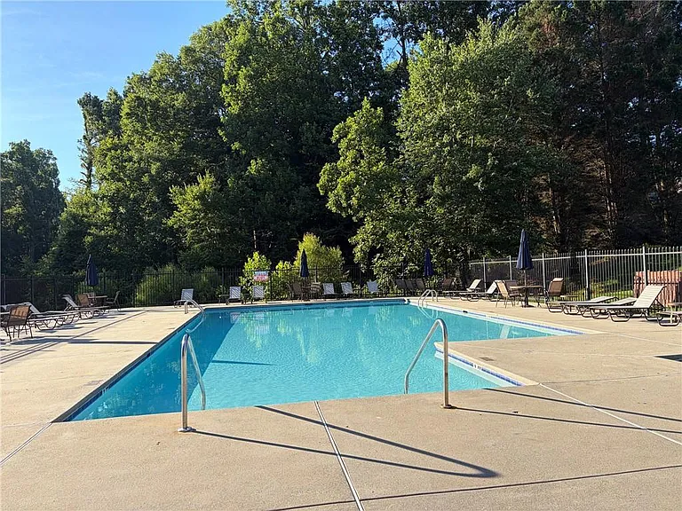 1105 Trumpet Vine Ct SE — Photo 40