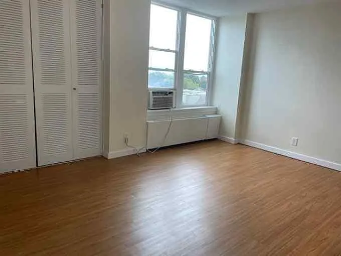 872 Massachusetts Ave — Photo 9