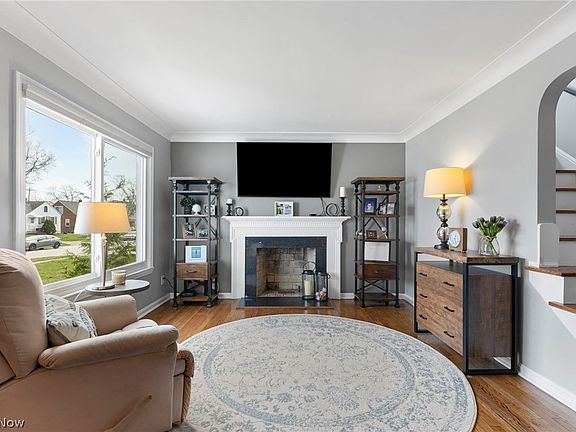 4th image of 1534 Longwood Dr