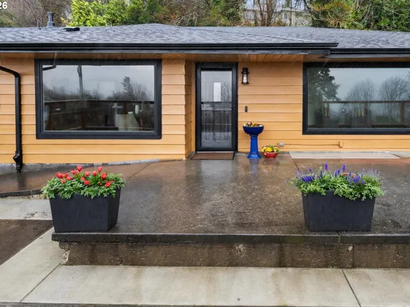 410 Pleasant Ave, Astoria, OR 97103