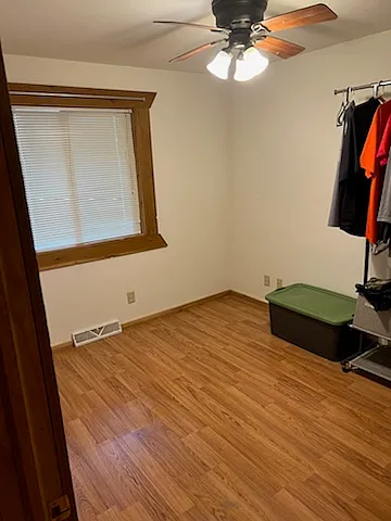 2 bed, 800 sqft, $1,000 — Photo 4