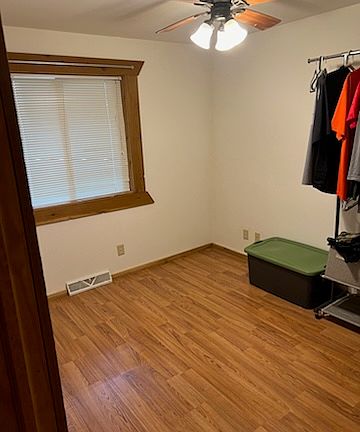4th image of 466 Overlook Ct
