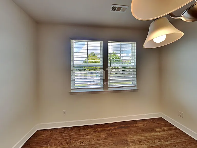 5083 Trailwater Dr — Photo 5