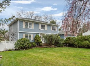 2 Dahl Dr, Montville, NJ 07045