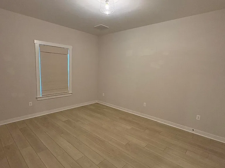 2208 Warbler St — Photo 9