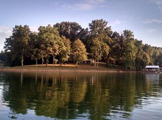 296 Cove Dr, Wirtz, VA 24184