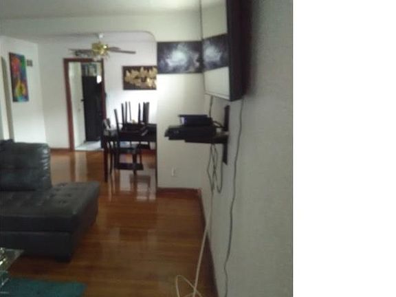 3rd image of 8515 Riverview Blvd