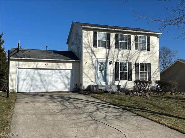 14873 Glen Valley Dr, Middlefield, OH 44062