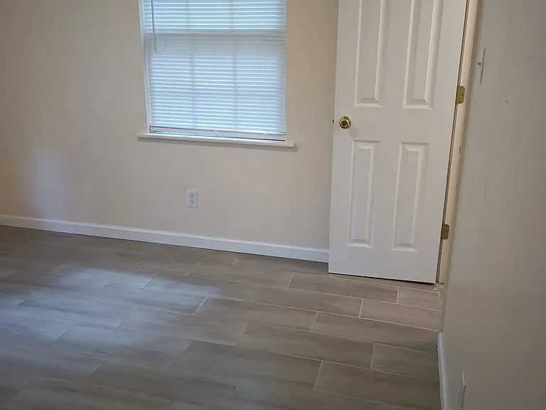 491 W Outer Dr — Photo 10