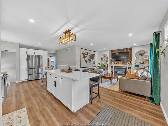 4th image of 1775 Balfour Blvd