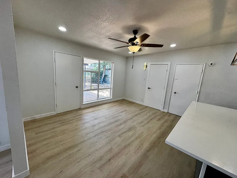 5102 Beals Dr — Photo 9