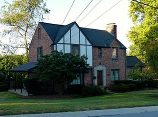 454 Old Farm Rd, Pittsburgh, PA 15228