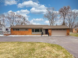 91 Wendelton Rd, Troy, MI