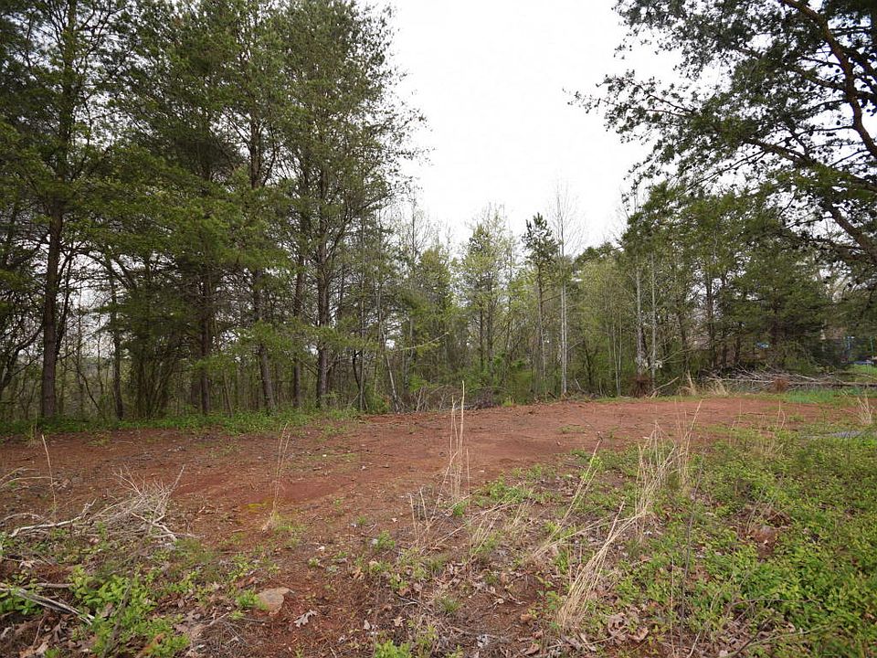 2nd image of 175 Ridgebark Ln