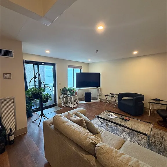 376 Ocean Ave #901 — Photo 3